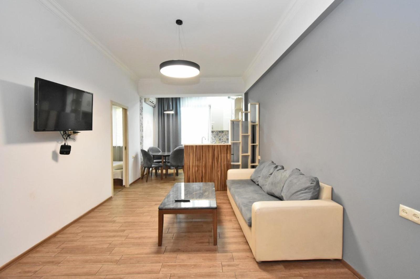 Rent Inn Yerevan On Chaykovski Street Kültér fotó