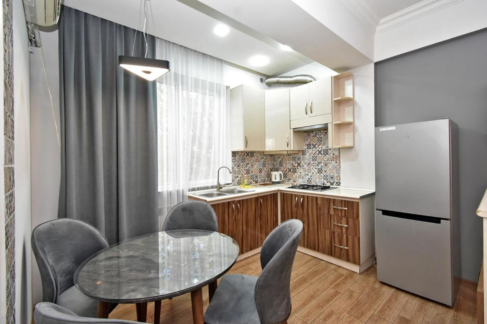 Rent Inn Yerevan On Chaykovski Street Kültér fotó